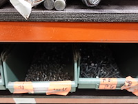 Inhoud rek ijzerwaren - afbeelding 60 van  95