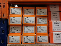 Inhoud rek ijzerwaren - afbeelding 62 van  95