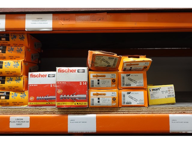 Inhoud rek ijzerwaren - afbeelding 66 van  95