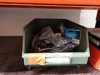 Inhoud rek ijzerwaren - afbeelding 68 van  95