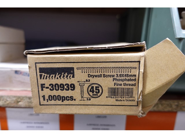 Inhoud rek ijzerwaren - afbeelding 71 van  95