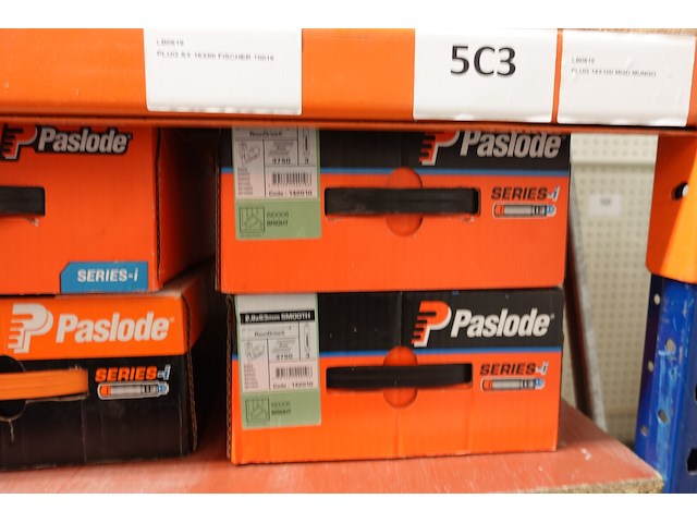 Inhoud rek ijzerwaren - afbeelding 76 van  95