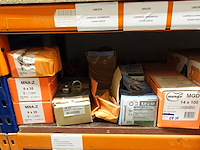 Inhoud rek ijzerwaren - afbeelding 77 van  95