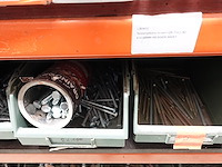 Inhoud rek ijzerwaren - afbeelding 86 van  95