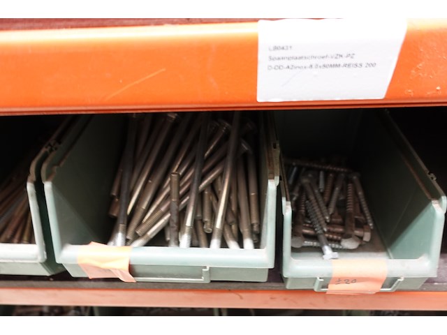 Inhoud rek ijzerwaren - afbeelding 87 van  95