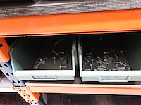 Inhoud rek ijzerwaren - afbeelding 88 van  95