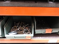 Inhoud rek ijzerwaren - afbeelding 91 van  95