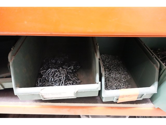 Inhoud rek ijzerwaren - afbeelding 92 van  95