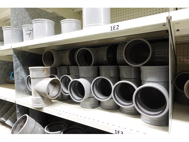 Inhoud rek koppelstukken - afbeelding 29 van  64