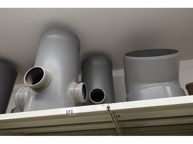 Inhoud rek koppelstukken - afbeelding 35 van  64