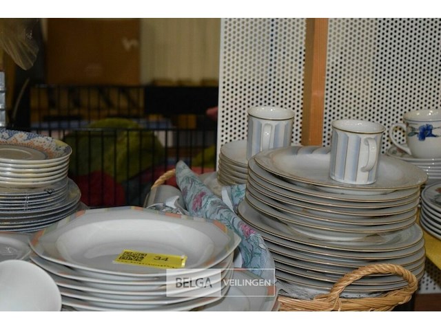 Inhoud rek partij servies - afbeelding 5 van  5