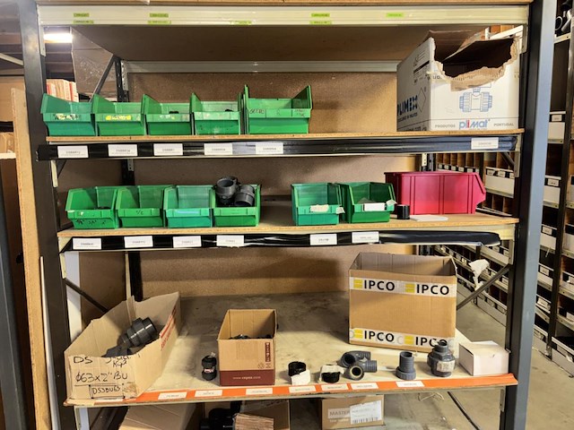 Inhoud rek pvc bochten/ t-stukken - kogelkranen - afbeelding 3 van  15