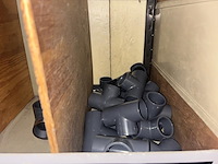 Inhoud rek pvc bochten/ t-stukken - kogelkranen - afbeelding 9 van  15