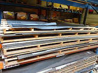 Inhoud rek/ volkern platen - afbeelding 3 van  8