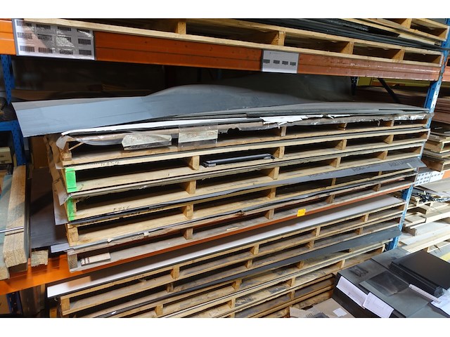 Inhoud rek/ volkern platen - afbeelding 4 van  8
