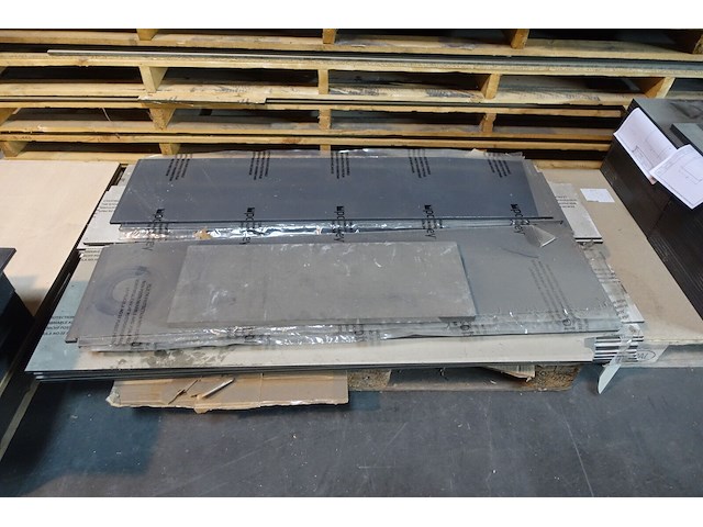 Inhoud rek/ volkern platen - afbeelding 7 van  8
