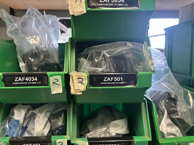Inhoud rek w.o. pvc drukkoppelingen & koppelstukken - afbeelding 11 van  11