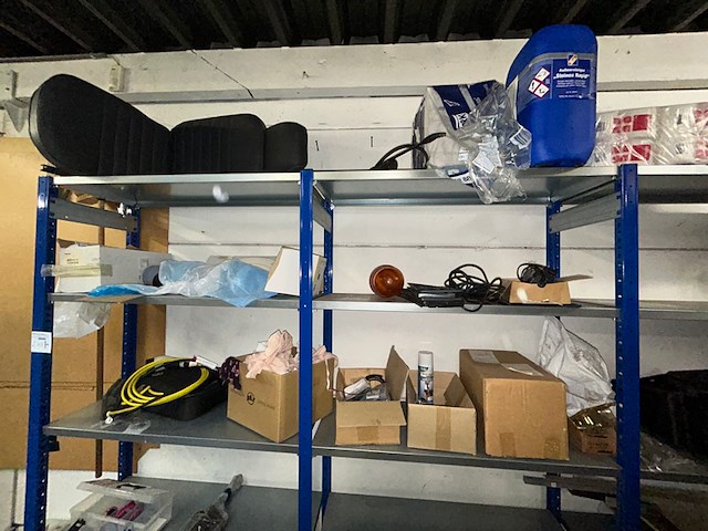 Inhoud rek - afbeelding 1 van  7