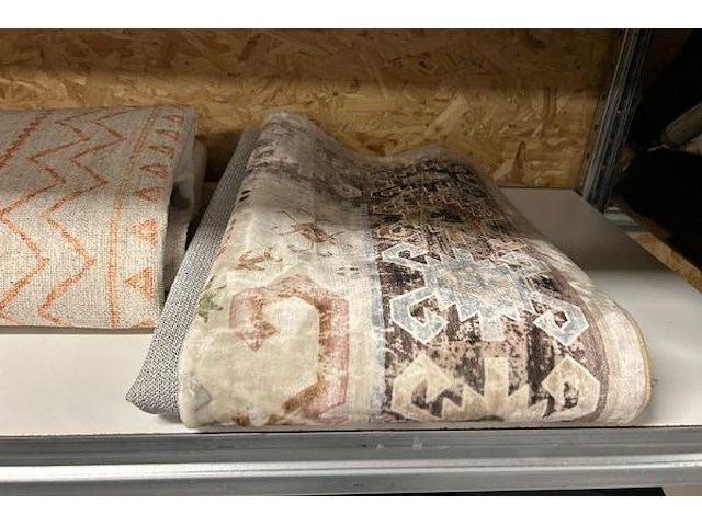 Inhoud rek - afbeelding 2 van  8