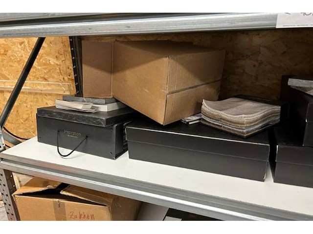 Inhoud rek - afbeelding 7 van  8