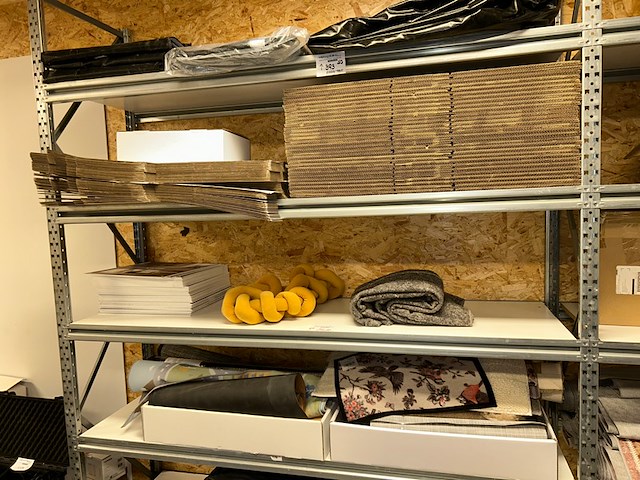 Inhoud rek - afbeelding 1 van  7