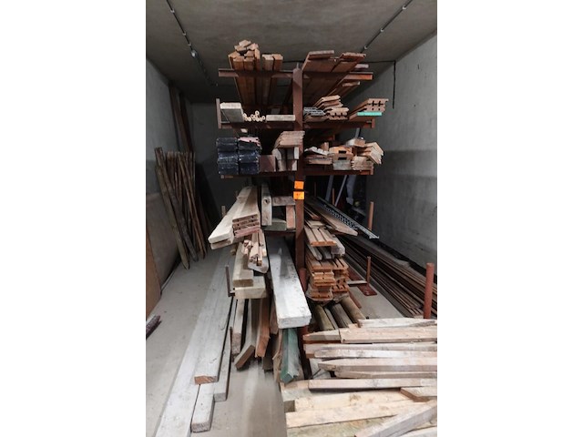 Inhoud rek - afbeelding 1 van  3