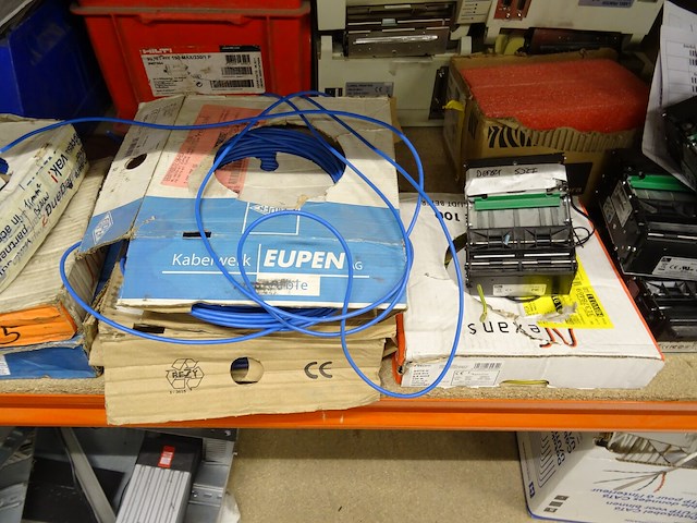 Inhoud rek - afbeelding 22 van  38