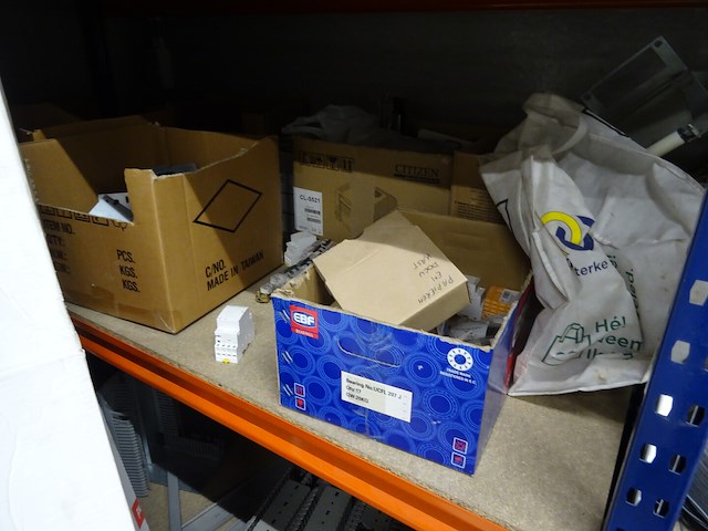 Inhoud rek - afbeelding 27 van  38