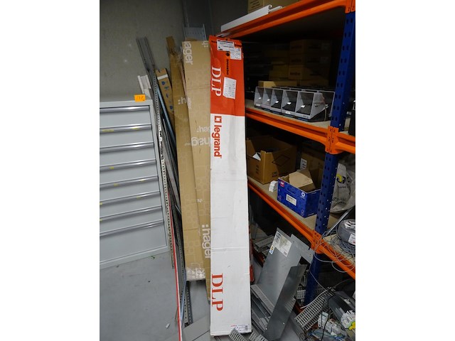 Inhoud rek - afbeelding 28 van  38