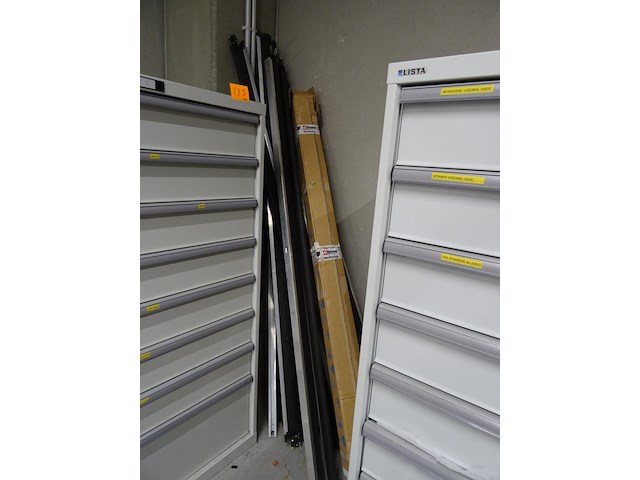 Inhoud rek - afbeelding 29 van  38