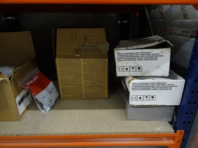 Inhoud rek - afbeelding 34 van  38