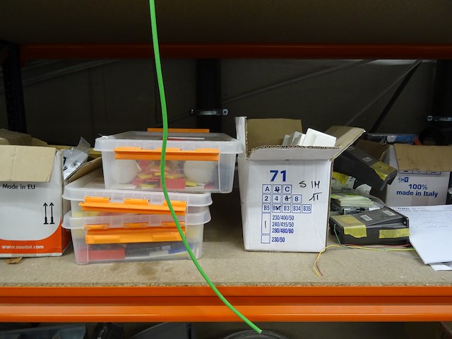 Inhoud rek - afbeelding 36 van  38