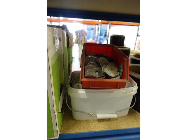 Inhoud rek - afbeelding 4 van  35