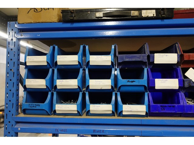 Inhoud rek - afbeelding 20 van  35