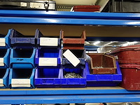 Inhoud rek - afbeelding 21 van  35