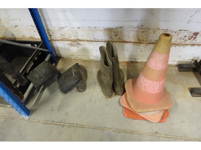 Inhoud rek - afbeelding 15 van  22