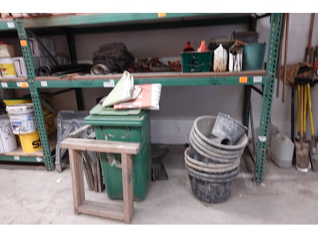 Inhoud rek - afbeelding 1 van  8