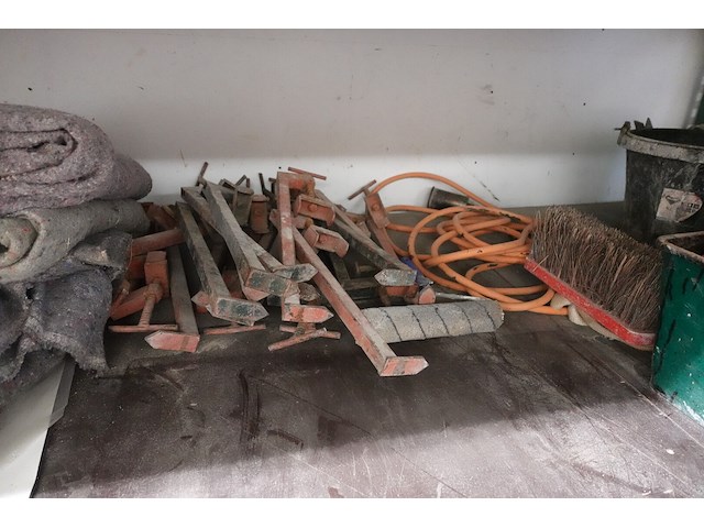 Inhoud rek - afbeelding 6 van  8