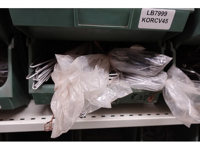 Inhoud rek - afbeelding 19 van  93