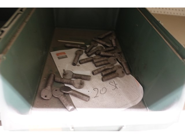 Inhoud rek - afbeelding 32 van  93