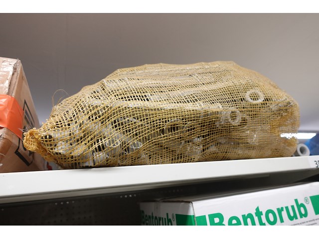 Inhoud rek - afbeelding 34 van  93