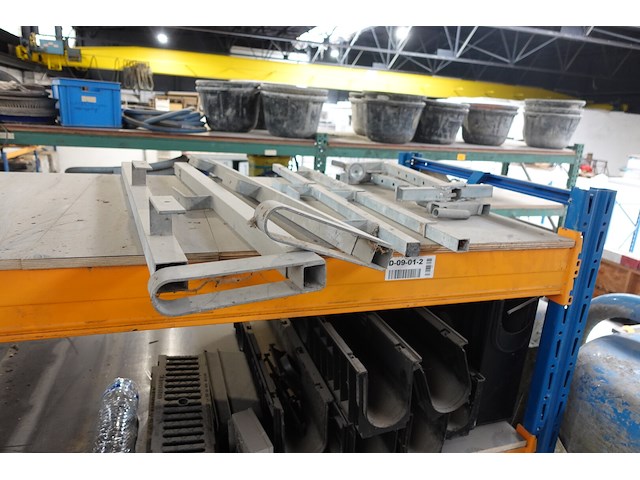 Inhoud rek - afbeelding 2 van  10