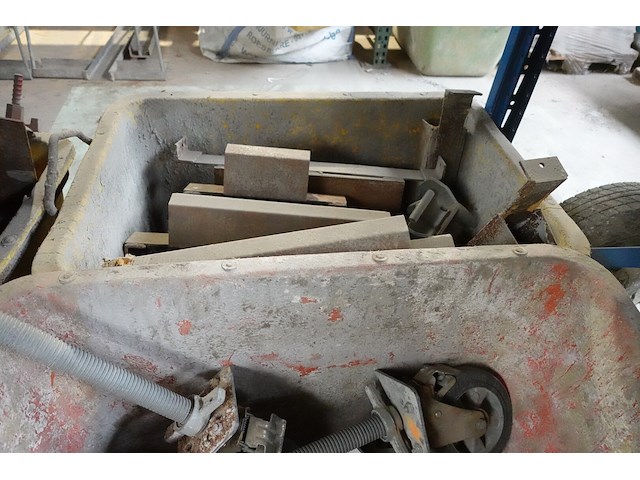 Inhoud rek - afbeelding 5 van  10