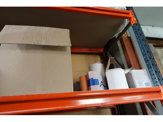 Inhoud rek - afbeelding 7 van  17