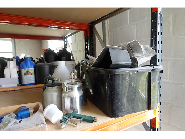 Inhoud rek - afbeelding 11 van  35