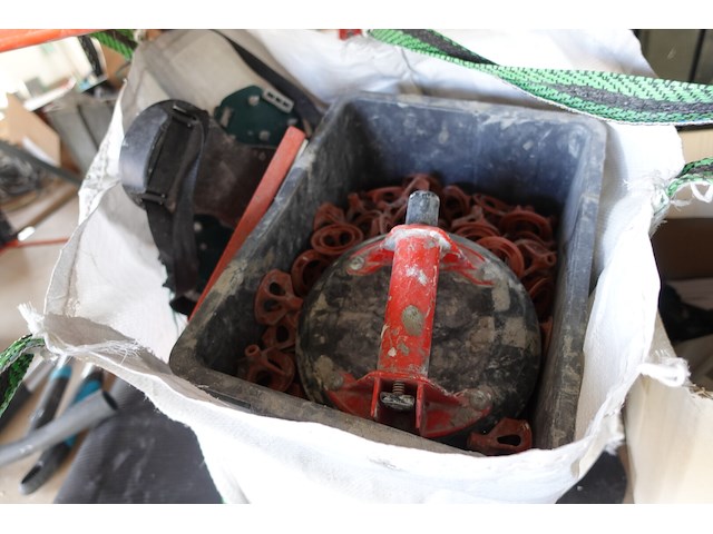 Inhoud rek - afbeelding 23 van  35