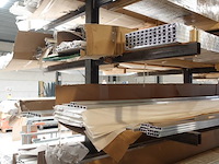 Inhoud rek - afbeelding 3 van  11