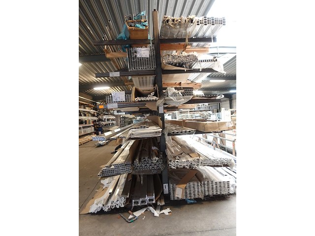 Inhoud rek - afbeelding 4 van  11