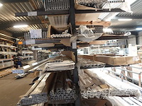 Inhoud rek - afbeelding 4 van  11