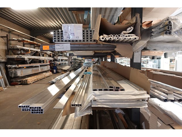 Inhoud rek - afbeelding 6 van  11